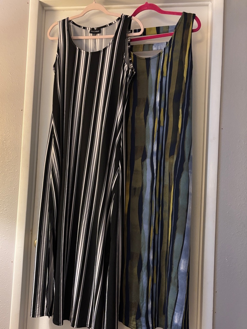 Set of 2 Nina Leonard midi dresses size L.
